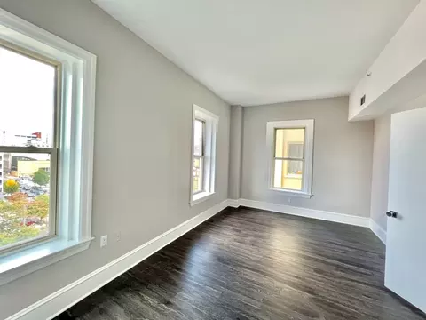 306 W Franklin St #704, Baltimore, MD 21201