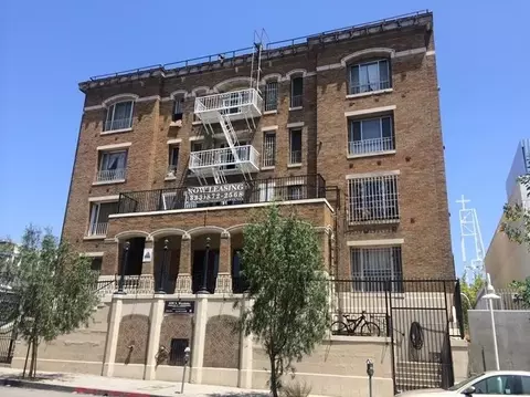 608 S Westlake Ave #1-201, Los Angeles, CA 90057