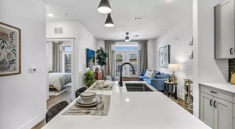 7205 E Ben White Blvd #8405, Austin, TX 78744