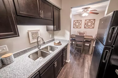 9280 Chelsea Village Dr #02204, Indianapolis, IN 46260