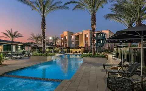 8175 W Ludlow Dr #270, Peoria, AZ 85381