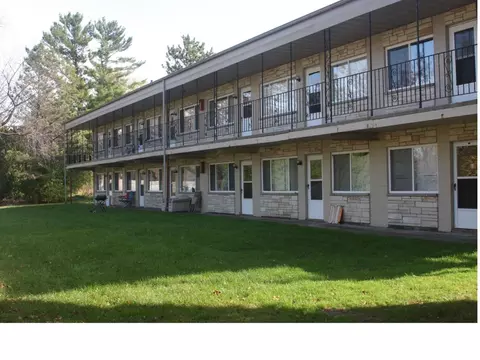 65 College Dr #WR-30, Platteville, WI 53818