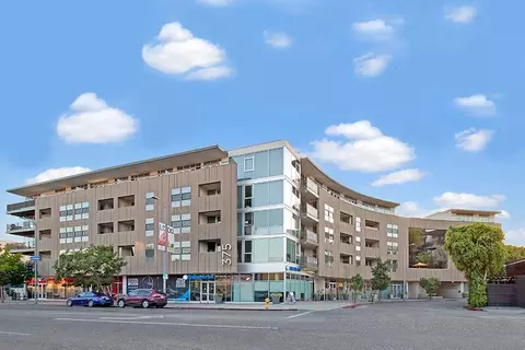 375 N La Cienega Blvd #406, West Hollywood, CA 90048