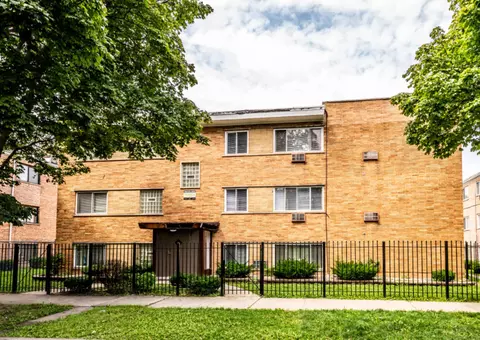 8334 S Ellis Ave #8334-202, Chicago, IL 60619