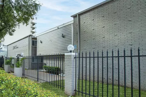 220 W Alabama #208, Houston, TX 77006