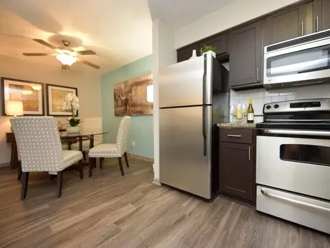 9811 Vieux Carre Dr #9821-12, Louisville, KY 40223