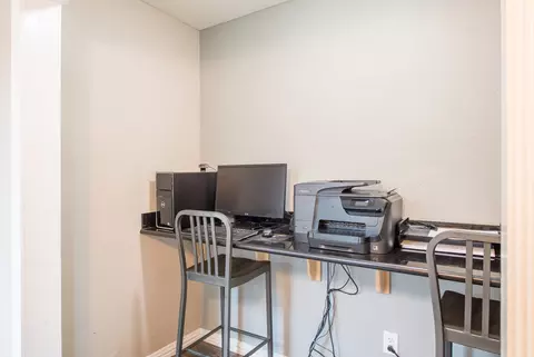 920 Lawrence St #318, Tomball, TX 77375