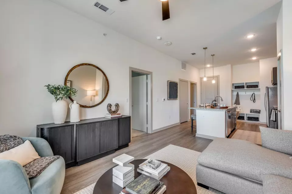  5885 Calmont Ave #2330, Fort Worth, TX 76107 photo 7