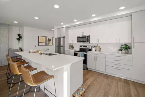 3810 Riverfront Blvd #327, Everett, WA 98201
