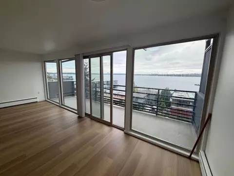 410 Lake St S #11, Kirkland, WA 98033