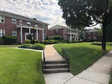 500 E Ridgewood Ave #8, Ridgewood, NJ 07450