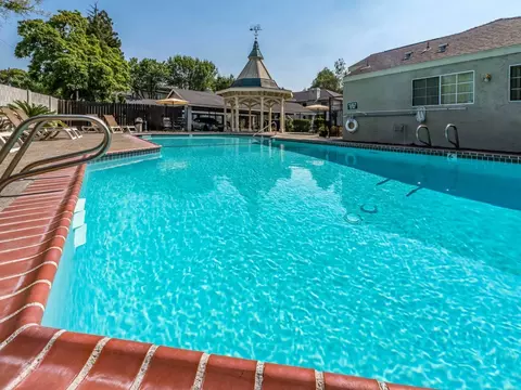 2059 Royal Oaks Dr #125, Sacramento, CA 95815