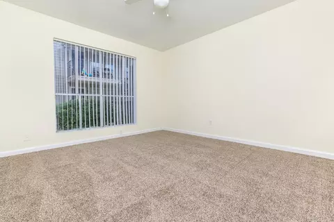 5757 Guhn Rd #1-284, Houston, TX 77040