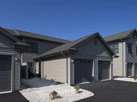 737 E Scott St #737-C, Fond Du Lac, WI 54935