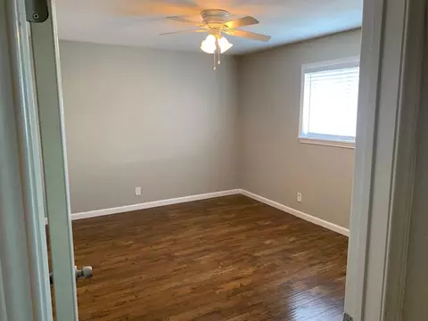 4950 Live Oak St #1-204, Dallas, TX 75206