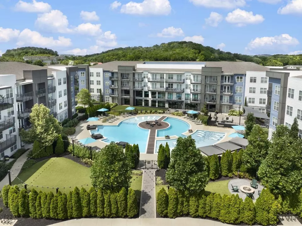 7113 Charlotte Pike #450, Nashville, TN 37209 | 51 Photos - Movoto
