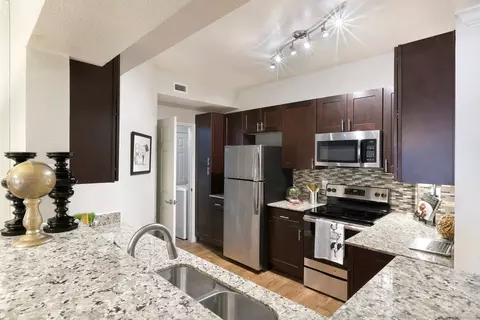 800 W 38th St #03306, Austin, TX 78705