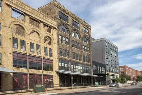 614 1st St N #501, Minneapolis, MN 55401