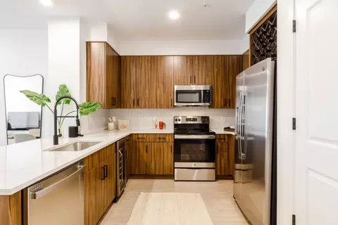 1 Bergen St #338, Harrison, NJ 07029