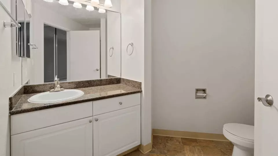  6401 Shellmound St #8406, Emeryville, CA 94608 photo 9