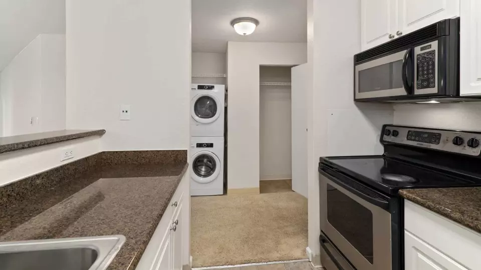  6401 Shellmound St #8406, Emeryville, CA 94608 photo 3