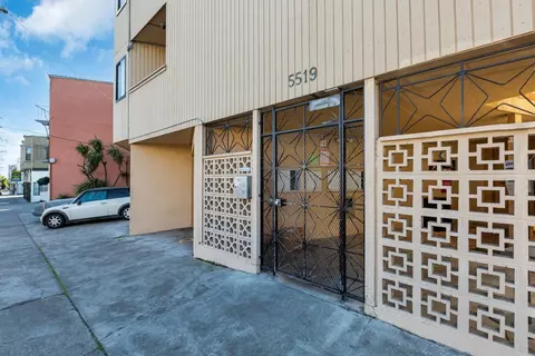 5519 Mission St #207, San Francisco, CA 94112