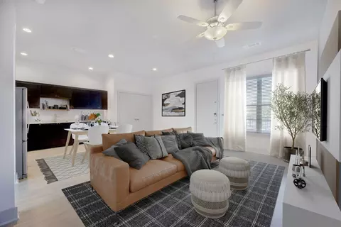 1412 S Jennings #1-200, Fort Worth, TX 76104