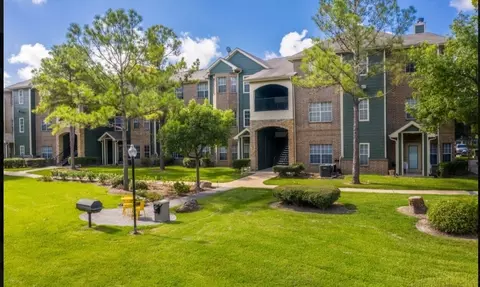 8655 Jones Rd #207, Jersey Village, TX 77065