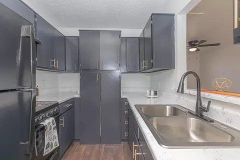 818 Tharp St #818208, Arlington, TX 76010