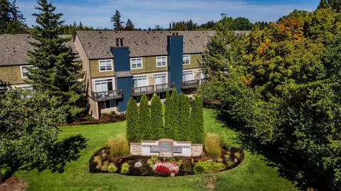 8911 NE Colonnade Dr #805, Hillsboro, OR 97124