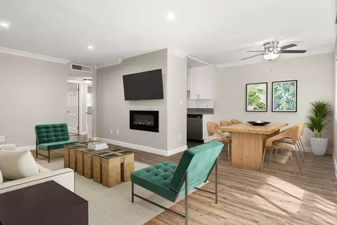13220 Riverside Dr #54-103, Los Angeles, CA 91423