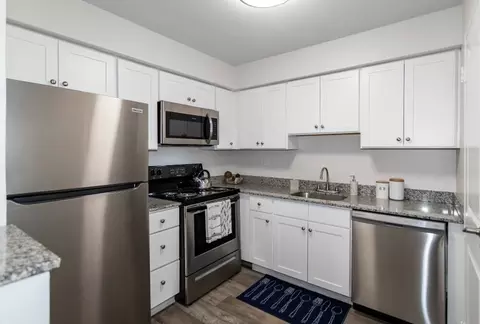 1600 Brookwood Dr #904, Bensalem, PA 19020