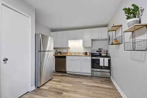 2350 Ridge Ct #7, Lawrence, KS 66044