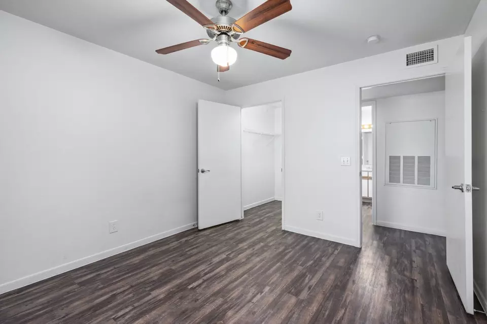  3625 Wellborn Rd #4-0401, Bryan, TX 77801 photo 4