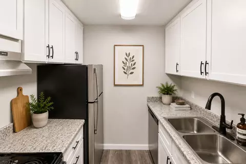 6822 Schroeder Rd #6828-16, Madison, WI 53711