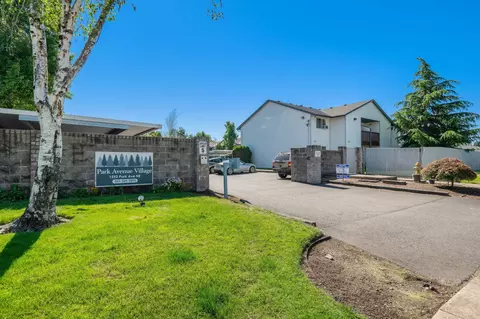 1592 Park Ave NE #102, Salem, OR 97301