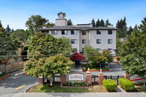 13725 32nd Ave NE #C-418, Seattle, WA 98125