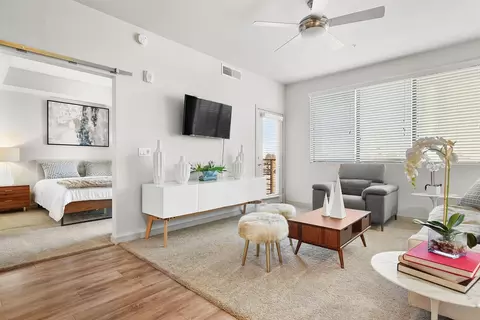 4333 N 6th Dr #242, Phoenix, AZ 85013