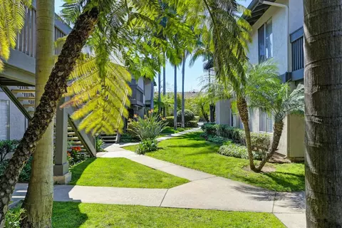 351 Tamarack Ave #355-J, Carlsbad, CA 92008