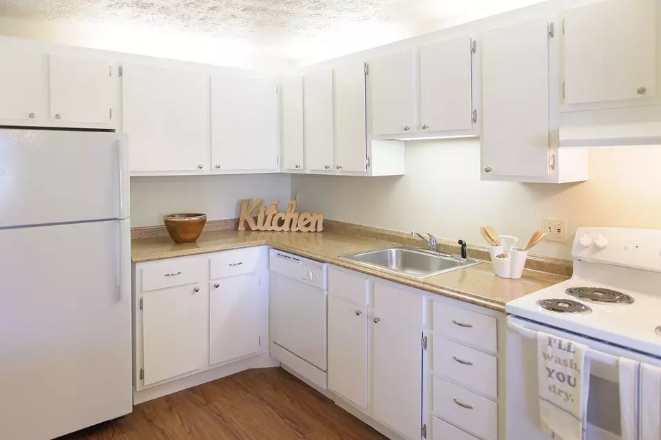  1120 Fox Hill Dr #210, Monroeville, PA 15146 photo 6