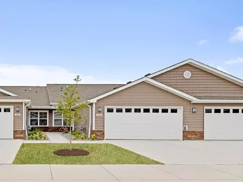 395 NW Blackberry St #1652Y, Waukee, IA 50263