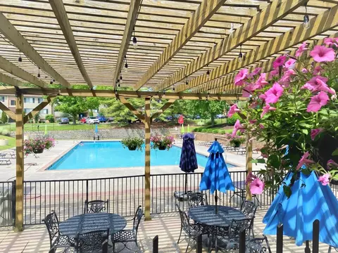 7950 Village Dr #K29D, Cincinnati, OH 45242