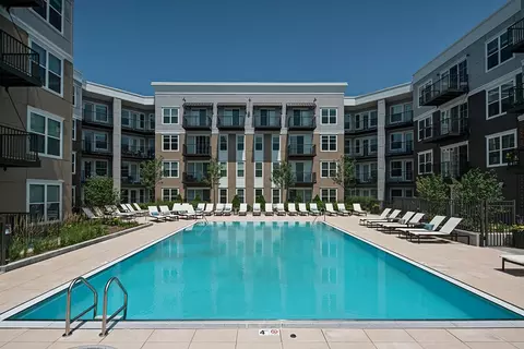 4755 Main St #1419, Lisle, IL 60532