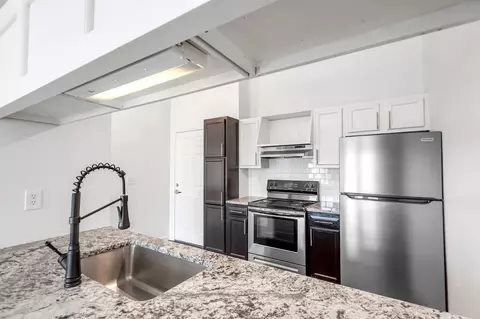 517 E Douglas Ave #403, Wichita, KS 67202