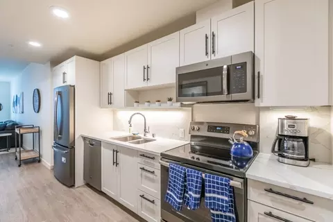 111 Parkway Pl #205, Vancouver, WA 98660