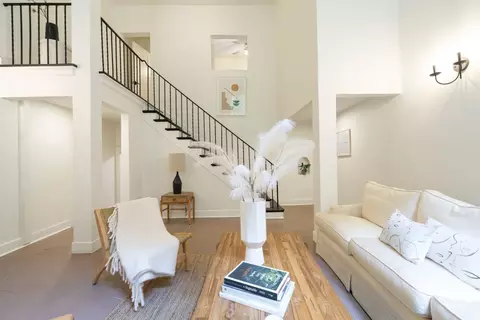 1245 Vine St #14, Los Angeles, CA 90038