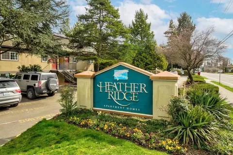20427 68th Ave W #H206, Lynnwood, WA 98036