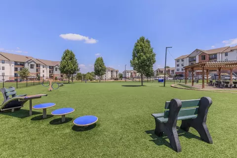 2601 N Cresthaven Ave #406, Springfield, MO 65803