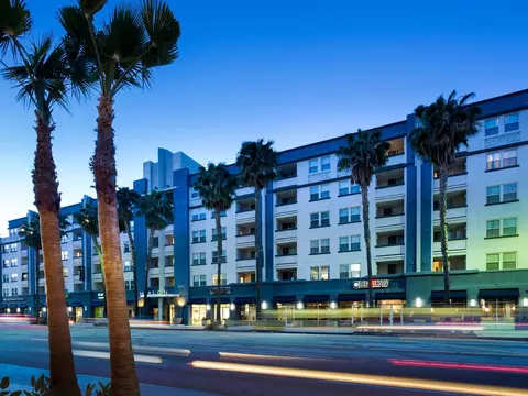 5115 Wilshire Blvd #421, Los Angeles, CA 90036