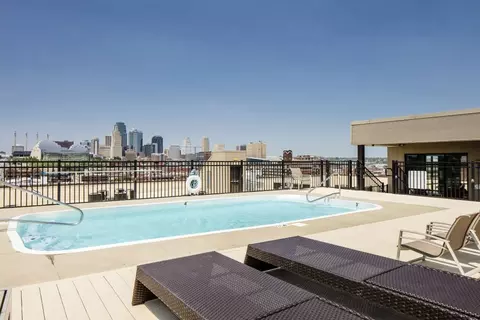 380 W 22nd St #406, Kansas City, MO 64108